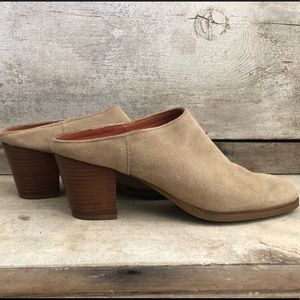 Suede mules